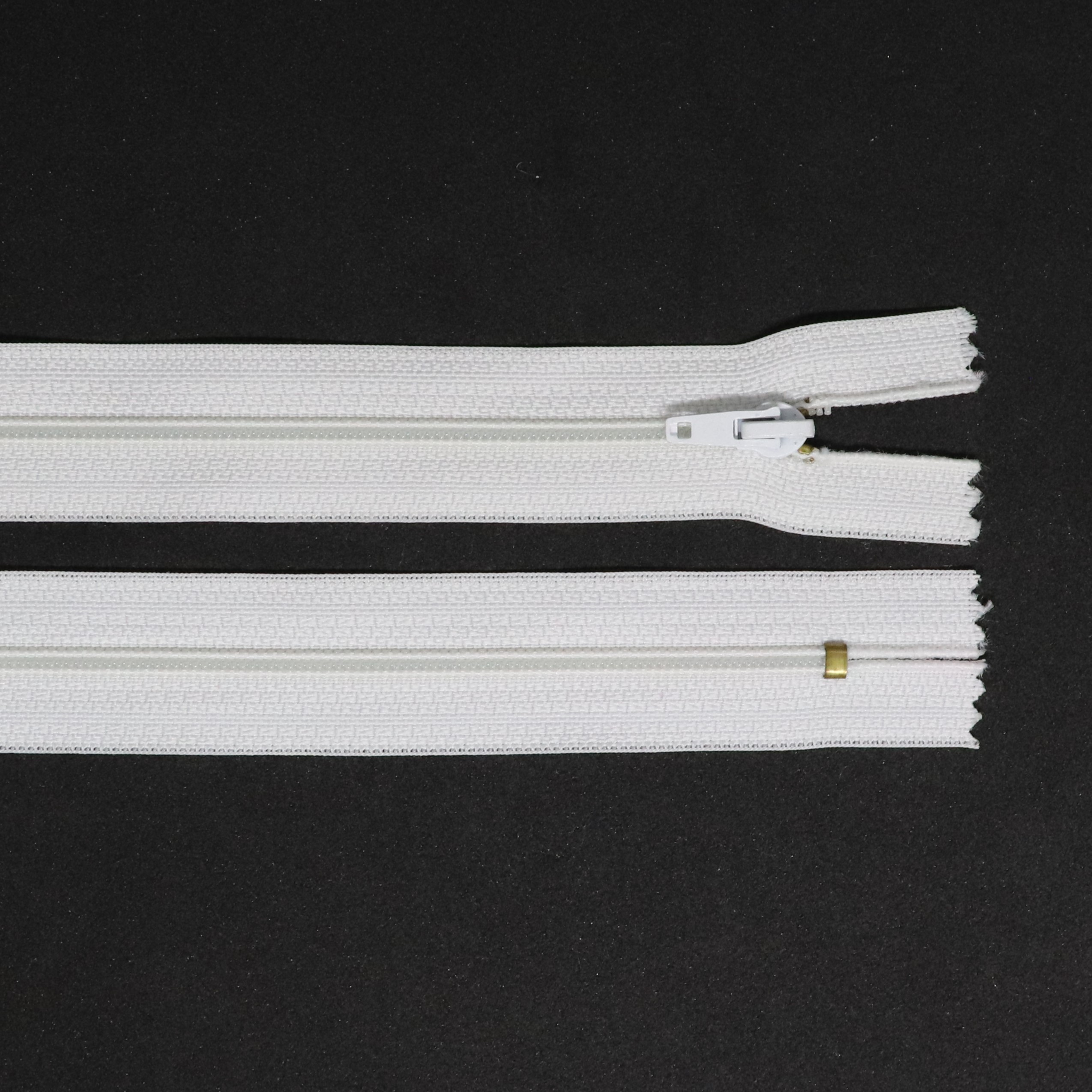 Spirálový zip, šíøe 3 mm, délka 20 cm, bílá - zvìtšit obrázek