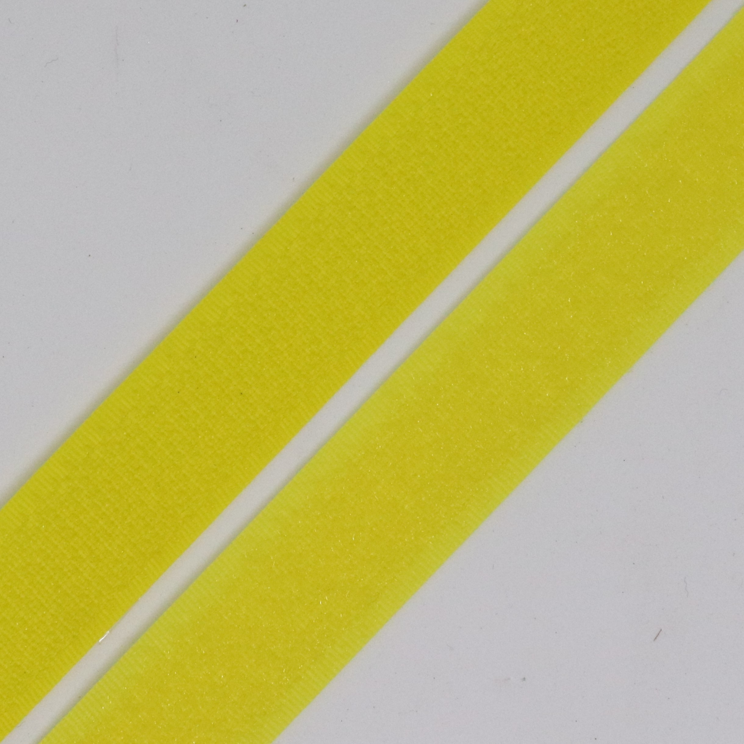 Suchý zip háèek + plyš 20 mm žlutý, návin 25m - zvìtšit obrázek